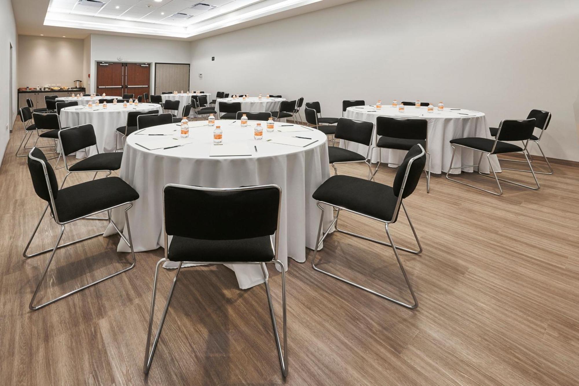 City Express Junior By Marriott Leon Centro De Convenciones Extérieur photo