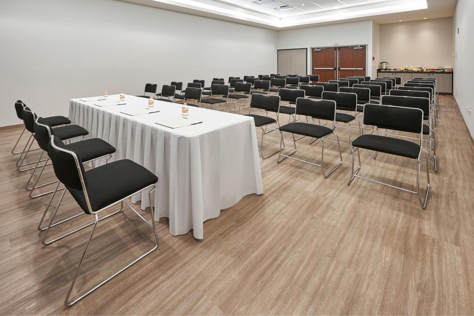 City Express Junior By Marriott Leon Centro De Convenciones Extérieur photo