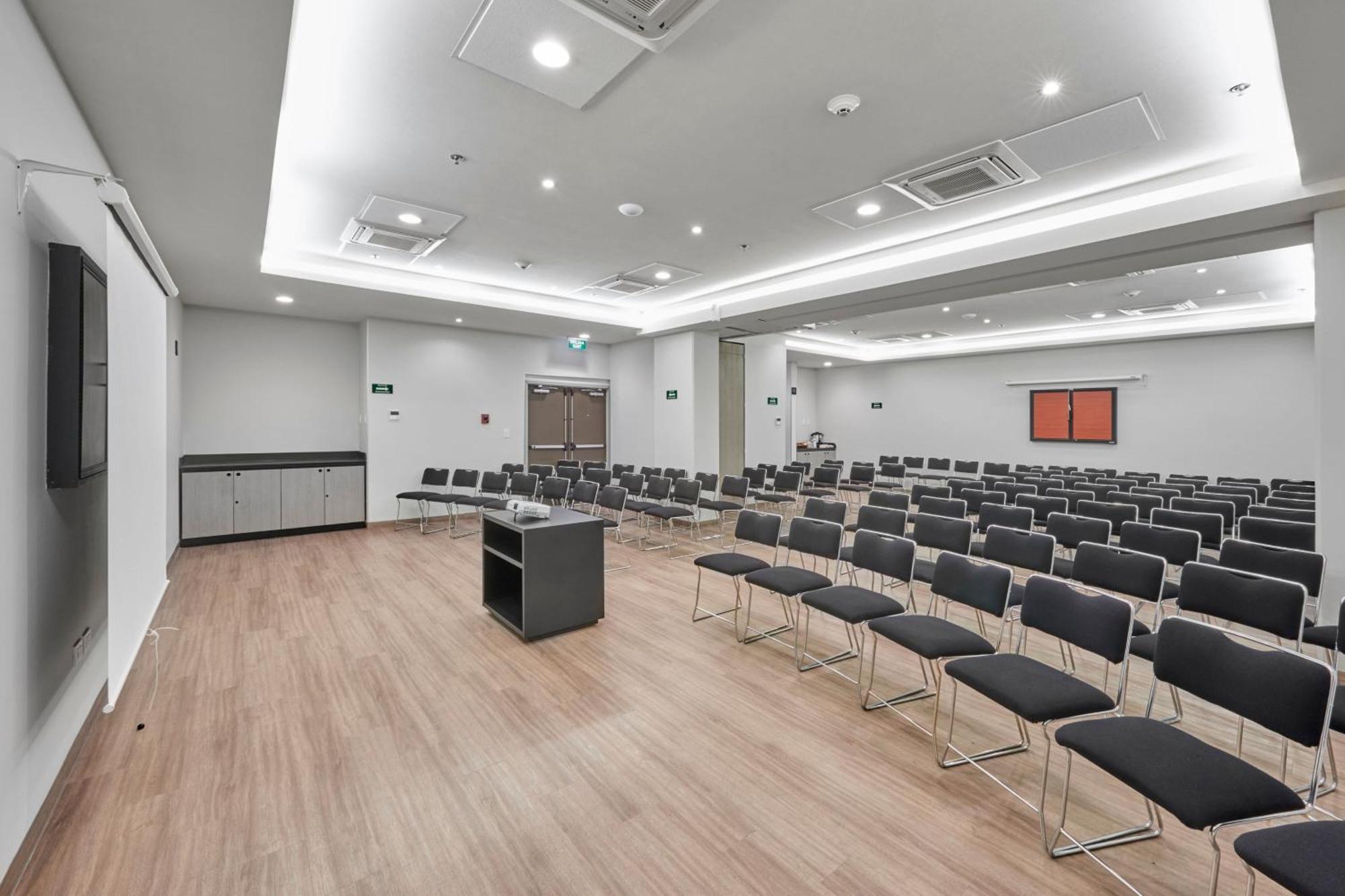 City Express Junior By Marriott Leon Centro De Convenciones Extérieur photo