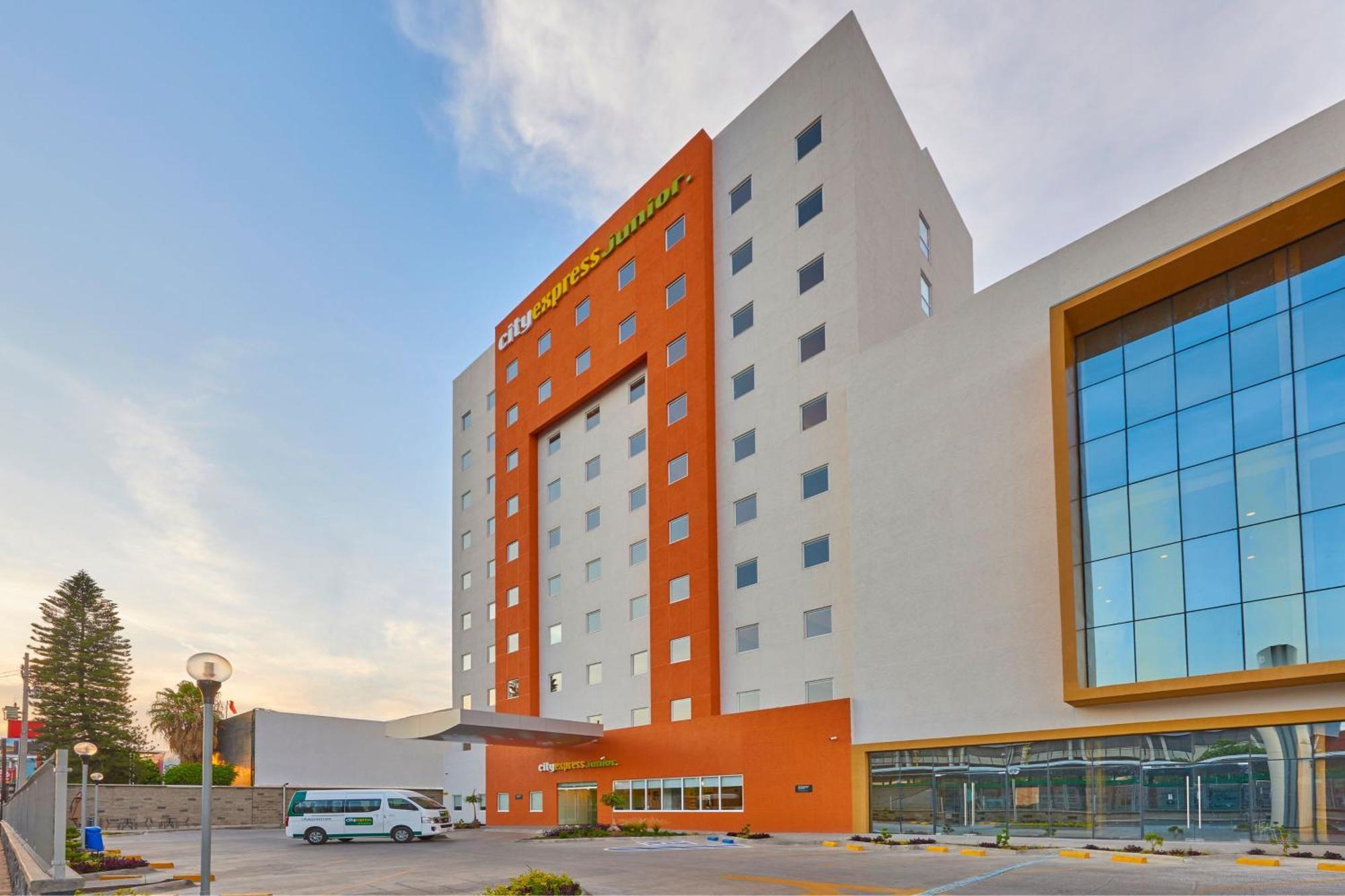 City Express Junior By Marriott Leon Centro De Convenciones Extérieur photo