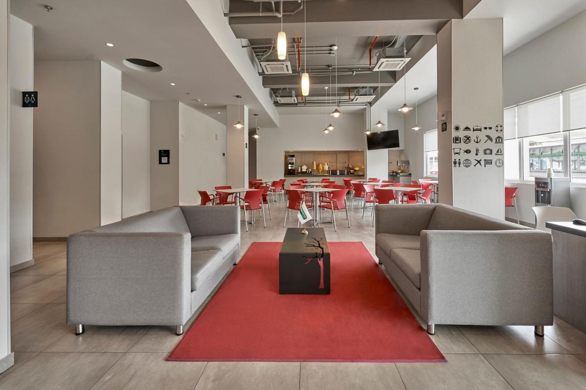 City Express Junior By Marriott Leon Centro De Convenciones Extérieur photo